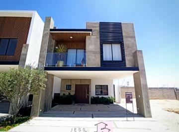 Casa de 3 habitaciones, Pachuca · Casa Residencial con Roof Garden