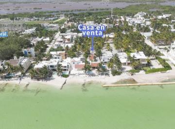 Casa · 302m² · 3 Recámaras · 6 Estacionamientos · Casa con Amplio Terreno Frente Al Mar en Chicxulub Puerto Progreso - (4)