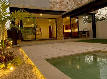 Casa en condominio de 4 habitaciones, Mérida · Residencia en Venta en Club de Golf Provincia