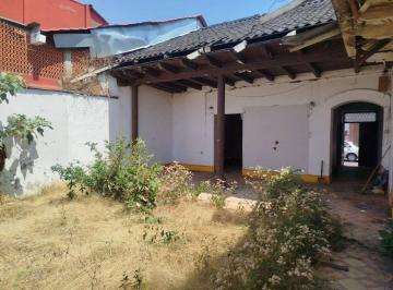 Casa de 3 habitaciones, Uruapan · Casona en Venta, Centrica, Para Remodelar