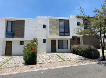 Casa de 2 habitaciones, El Marqués · Renta Casa en Cluster con Muy Buenas Amenidades