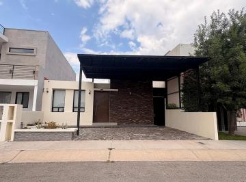 Casa de 3 habitaciones, San Miguel de Allende · Casa en Venta o Renta en Zirándaro, San Miguel de Allende