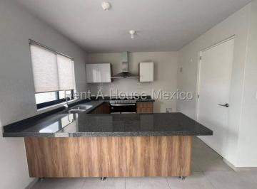 Casa de 3 habitaciones, El Marqués · Casa en Venta Cerca de Plazas Comerciales con Terreno Excedente, Amenidades, Zakia