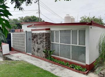 Casa de 2 habitaciones, Cuernavaca · Casa un Nivel en Jardines de Cuernavaca Cerca de La Facultad de Medicina y Cruz Roja