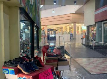 Local en centro comercial venta MN 2,950,000 · Local en Centro Comercial en Venta en Industrial Los Belenes
