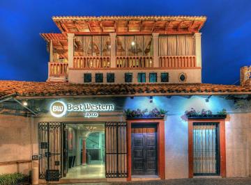 Edificio · 1237m² · 33 Recámaras · 20 Estacionamientos · Hotel Funcionando en Taxco Guerrero