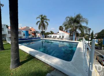 Casa · 92m² · 3 Recámaras · 2 Estacionamientos · Casa en Condominio en Venta, en Cuernavaca
