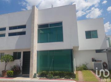 Casa · 128m² · 3 Recámaras · 2 Estacionamientos · Venta de Casa en Residencial Privado en Cuautlancingo