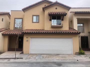 Casa de 3 habitaciones, Apodaca · Casa en Renta Montalto Residencial, Apodaca