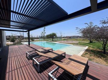 Casa de 4 habitaciones, Querétaro · Renta Casa, Excelente Ubicacion Lomas del Campanario Norte