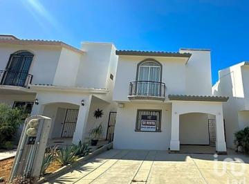 Casa · 110m² · 3 Recámaras · 2 Estacionamientos · Casa en Privada Country del Mar San Jose del Cabo