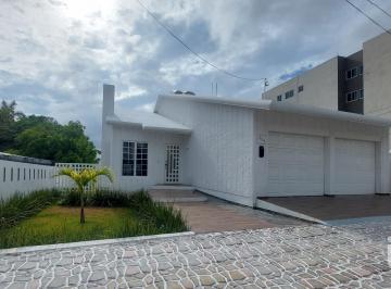 Casa · 600m² · 4 Recámaras · 2 Estacionamientos · Casa en Venta en Col Loma del Gallo, Cd Madero, Tamaulipas.