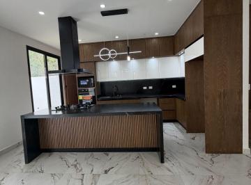 Casa de 4 habitaciones, Benito Juárez · Casa en Venta Vía Cumbres Cancún | Recámara en Planta Baja | Lujo y Calidad
