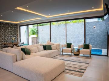 Casa · 347m² · 4 Recámaras · 2 Estacionamientos · Casa en Venta Frente a Parque en Sm 12 - Cancún