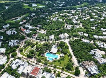 1cfb374abe37b2ecc0e13997b16559c41843b8fa7755a9d95605a6a4e4183a8a · Terreno en Venta en La Privada Oasis, Dentro del Yucatán Country Club