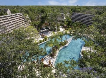Terreno / Lote · 240m² · Lote Residencial Familiar Premium en Venta en Tulum Rodeado de Selva