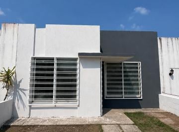 Casa · 2 Recámaras · 2 Estacionamientos · Casa en Residencial Esmeralda Norte
