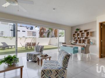Departamento · 160m² · 2 Recámaras · 2 Estacionamientos · Departamento en Venta - Cumbres Cancún