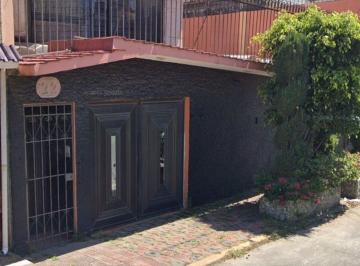 Casa de 4 habitaciones, Nezahualcóyotl · Venta de Casa en Aragon