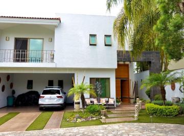 Casa de 3 habitaciones, Zapopan · Residencia en Venta en La Joya, Bugambilias / 4 Cocheras, Terraza y Seguridad 24/7