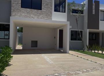 38241240284eb903eb247a81467b442eed7f0d7e42df23ea7aad1e56cbf40a0c · Casa Residencial en Venta de Dos Plantas en Privada
