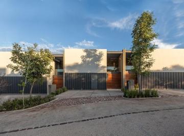 966657aecda3ddadaf62e2dcb1df8f6d19d0f8686300300aa63f99f001f2d13b · Casa en Renta en Altozano, Condominio Cañada, Recamara en Planta Baja