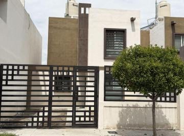 Casa de 2 habitaciones, Saltillo · Casa en Renta Amueblada en Valle Oriente Sect. F