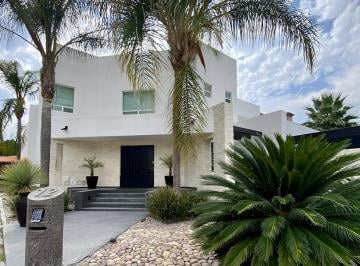 3a87f58f55bb931e9041046ef87ed0e058b78de63e9c39c5a5787e0b8d7ba342 · Casa en Venta en Rinconada Jacarandas Cerca de Bernardo Quintana
