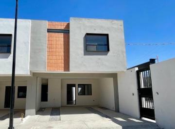 Casa de 3 habitaciones, Saltillo · Casa en Venta en Privada