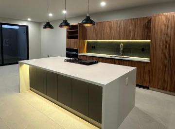 4a8d8901320769c111fb4227a2d6b2d14748c47249c027487178c8150d1687e2 · Casa en Venta en Fraccionamiento Lomas de Juriquilla, Recamara en Planta Baja