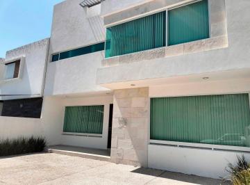 bd79978fa5088a8e66f14e8139d2e9741da366ec55430812a6ab56ee9741fab3 · Casa en Renta en Lomas de Juriquilla