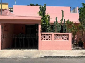 1 · Casa Clavel | Casa Totalmente Remodelada en Venta en El Centro de Mérida con Alberca