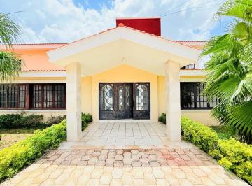 1 · Casa en Venta en Merida con 4 Habitaciones