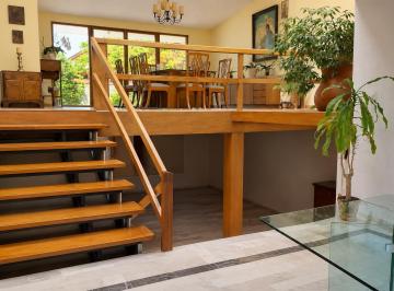 Casa · 750m² · 4 Recámaras · Casa en Jurica