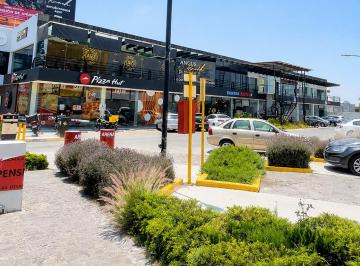 Local comercial , Pachuca · Local Comercial de 126 M²alta Afluencia Peatonal y Vehicular