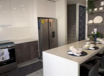 Casa · 204m² · 3 Recámaras · 2 Estacionamientos · Casa Nueva en Venta Cumbres, a Unas Calles de Av Leones
