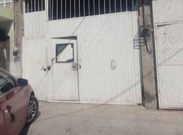 Bodega comercial de 4 habitaciones, Guadalajara · Se Renta Bodega Huentitan