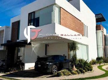 Casa en condominio · 415m² · 3 Recámaras · 2 Estacionamientos · Casa en Renta en Residencial Ruscello Al Norponiente de La Ciudad de Aguascalientes