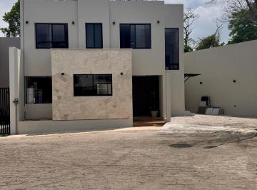 Casa de 4 habitaciones, Xalapa · Casa en Venta en Fraccionamiento Finca de Las Ánimas - Recámara en Pb, Diseño Minimalista