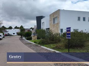 GENTRY - TERRENOS EN EL CAMPANARIO · Terreno en Venta en Hacienda El Campanario