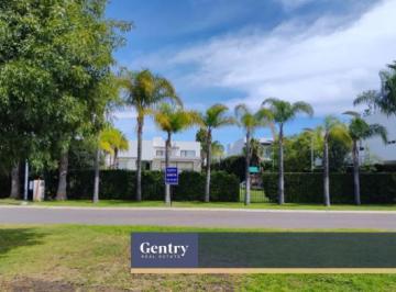 GENTRY REAL ESTATE · Majestuoso Terreno en Venta en El Campanario