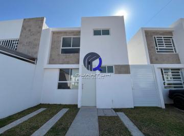 Casa · 108m² · 4 Recámaras · 2 Estacionamientos · Casa en Venta Zona Norte Aguascalientes