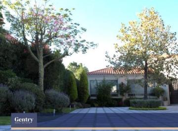 GENTRY REAL ESTATE · Una Hermosa Casa en Venta en El Campanario