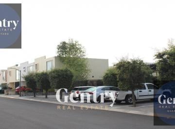 GENTRY REAL ESTATE · Casa en Venta Lomas Marques Cond. Virrey de Aragon