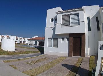 Casa en condominio de 3 habitaciones, Jesús María · Rmc - Casa en Venta Amueblada – Para Inversionistas, en Condominio Residencial Alcazar.