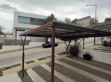 Casa en renta en *Lomas de Gran Jardin*

Precio: $19,000
*Excelente ubicación*

 · Casa en Renta en Lomas de Gran Jardín