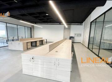 Oficina · 222m² · 9 Estacionamientos · Oficina en Renta en Monterrey