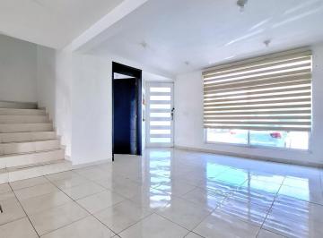 Casa en condominio · 142m² · 3 Recámaras · 2 Estacionamientos · Casa en Venta, en Toluca, Fuentes de San José