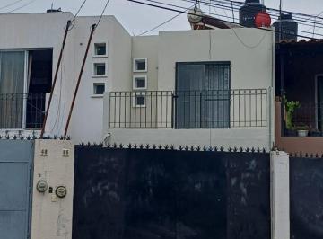Casa de 2 habitaciones, Zapopan · Casa Amueblada en Renta Atemajac del Valle