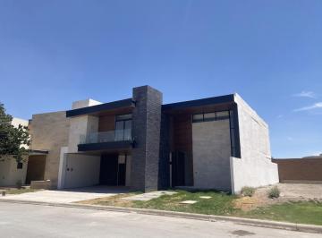 Casa · 434m² · 4 Recámaras · 3 Estacionamientos · Casa en Venta en Las Villas, Torreon, Coah
